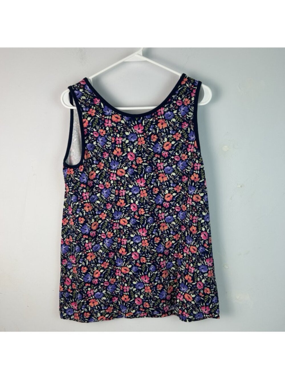 Lands' End Navy Floral Print Tank Top Size 1X (16W-18W) - Picture 3 of 6